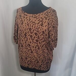 3/$30 H&M Jaguar Animal Print Lightweight Knit Half Sleeve Crewneck Sweater Top